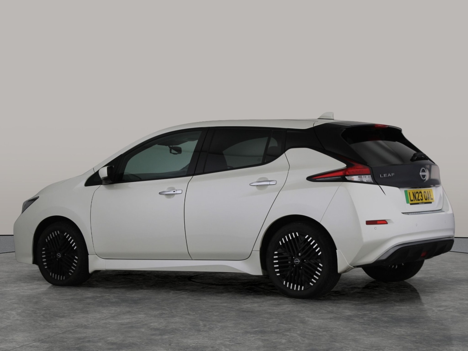 Used Nissan Leaf 2023 for sale - 77918385: Photo 12