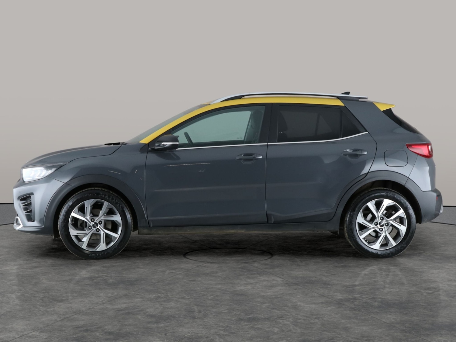 Used Kia Stonic 2022 for sale - 76663496: Photo 13