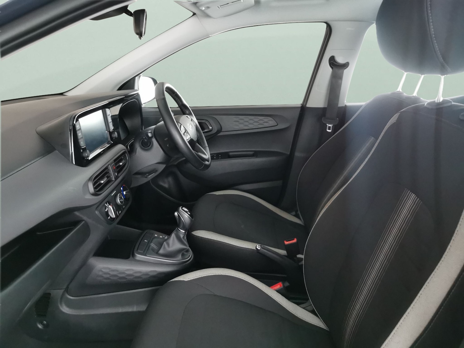 Used Hyundai i10 2023 for sale - 77294904: Photo 4