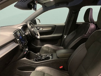 Used Volvo XC40  for sale - 75745335: Photo