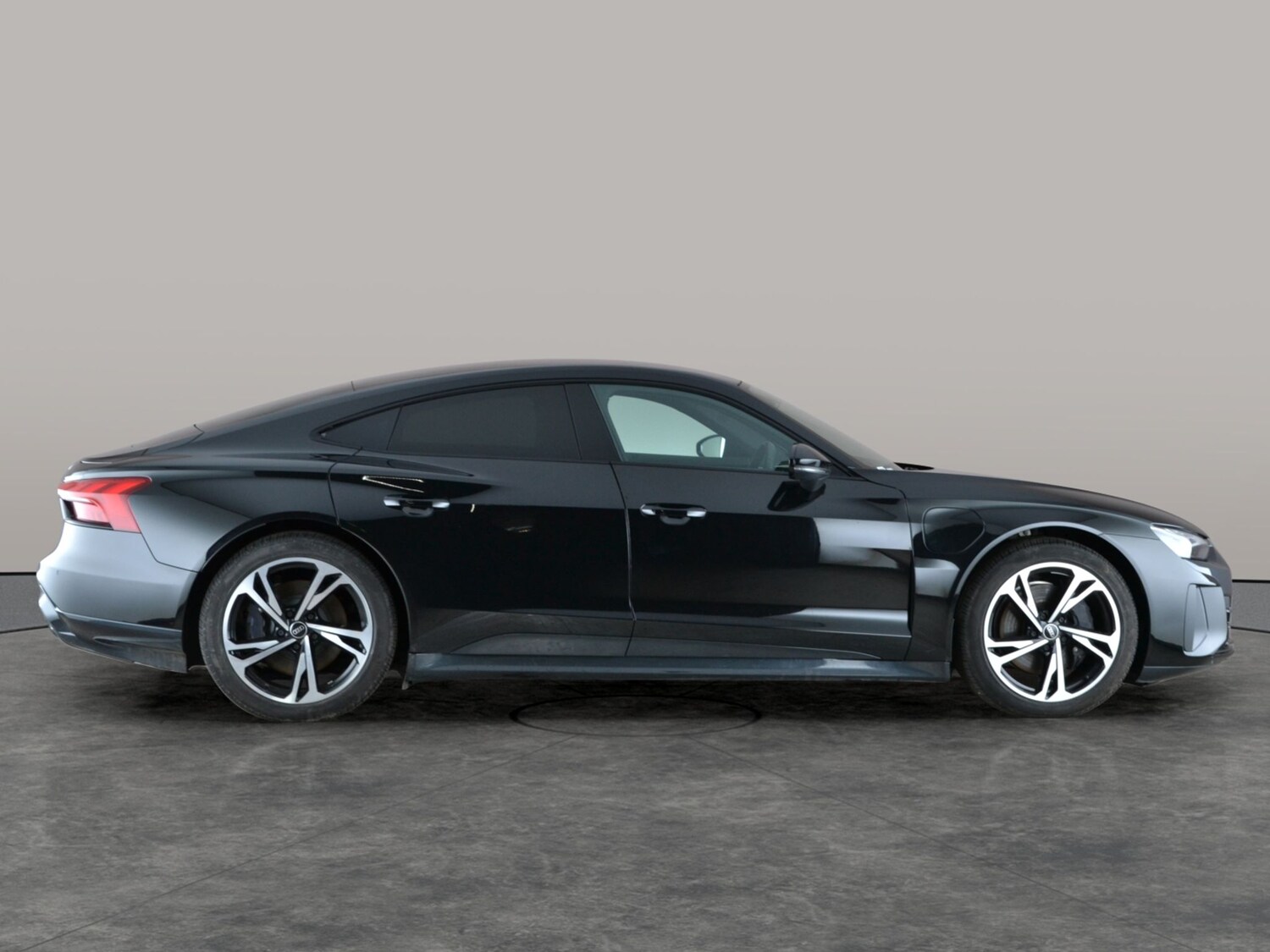 Used Audi e-tron GT 2022 for sale - 77460868: Photo 11