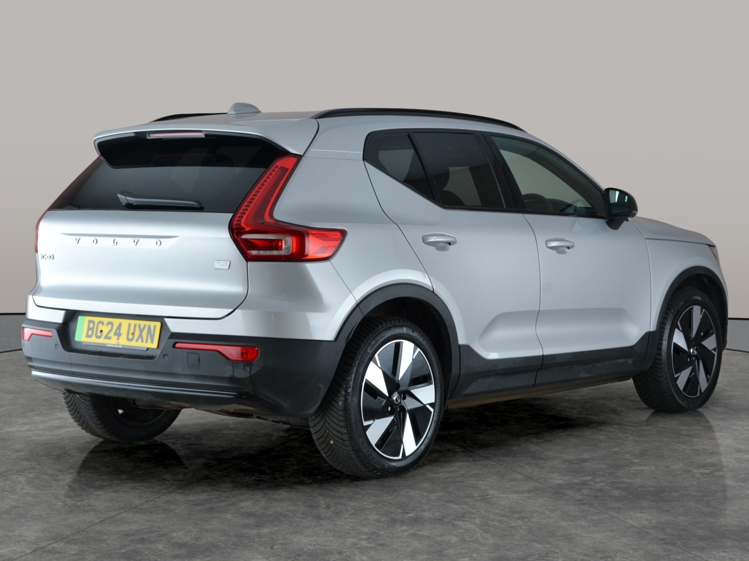 Used Volvo XC40 2024 for sale - 77293808: Photo 9