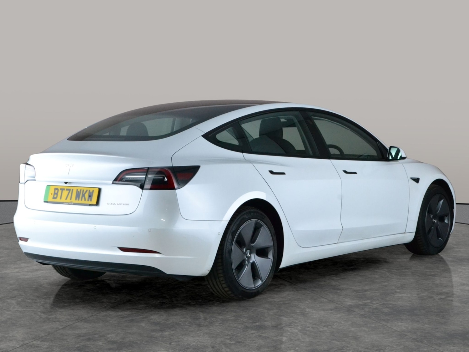 Used Tesla Model 3 2021 for sale - 77641163: Photo 11