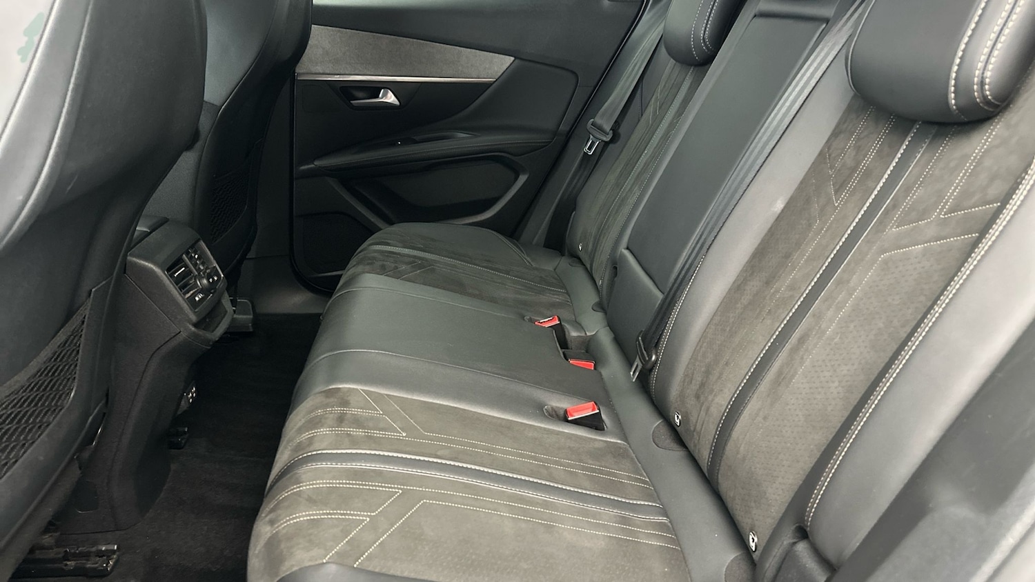 Used Peugeot 3008 2021 for sale - 76542649: Photo 17