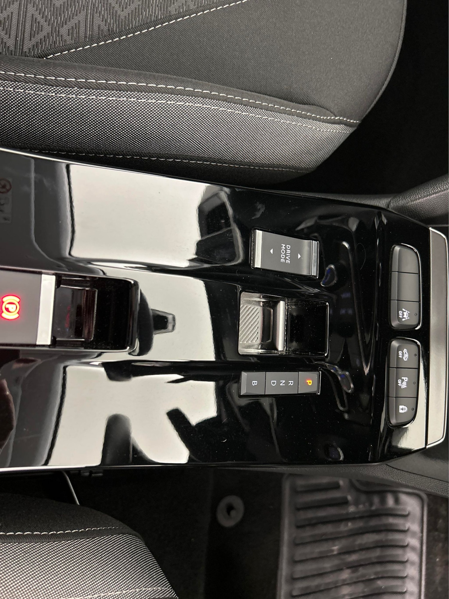 Used Vauxhall Mokka Electric 2021 for sale - 77619673: Photo 18