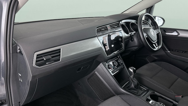 Used Volkswagen Touran 2021 for sale - 76090885: Photo 17