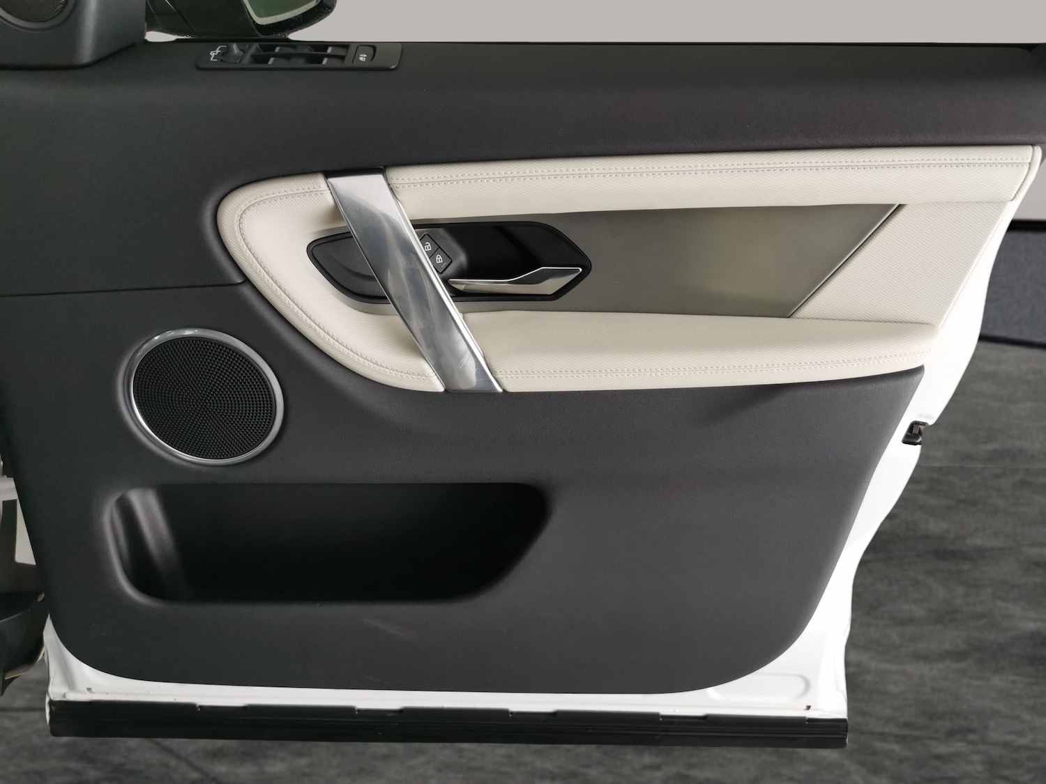 Used Land Rover Discovery Sport 2022 for sale - 77691368: Photo 32