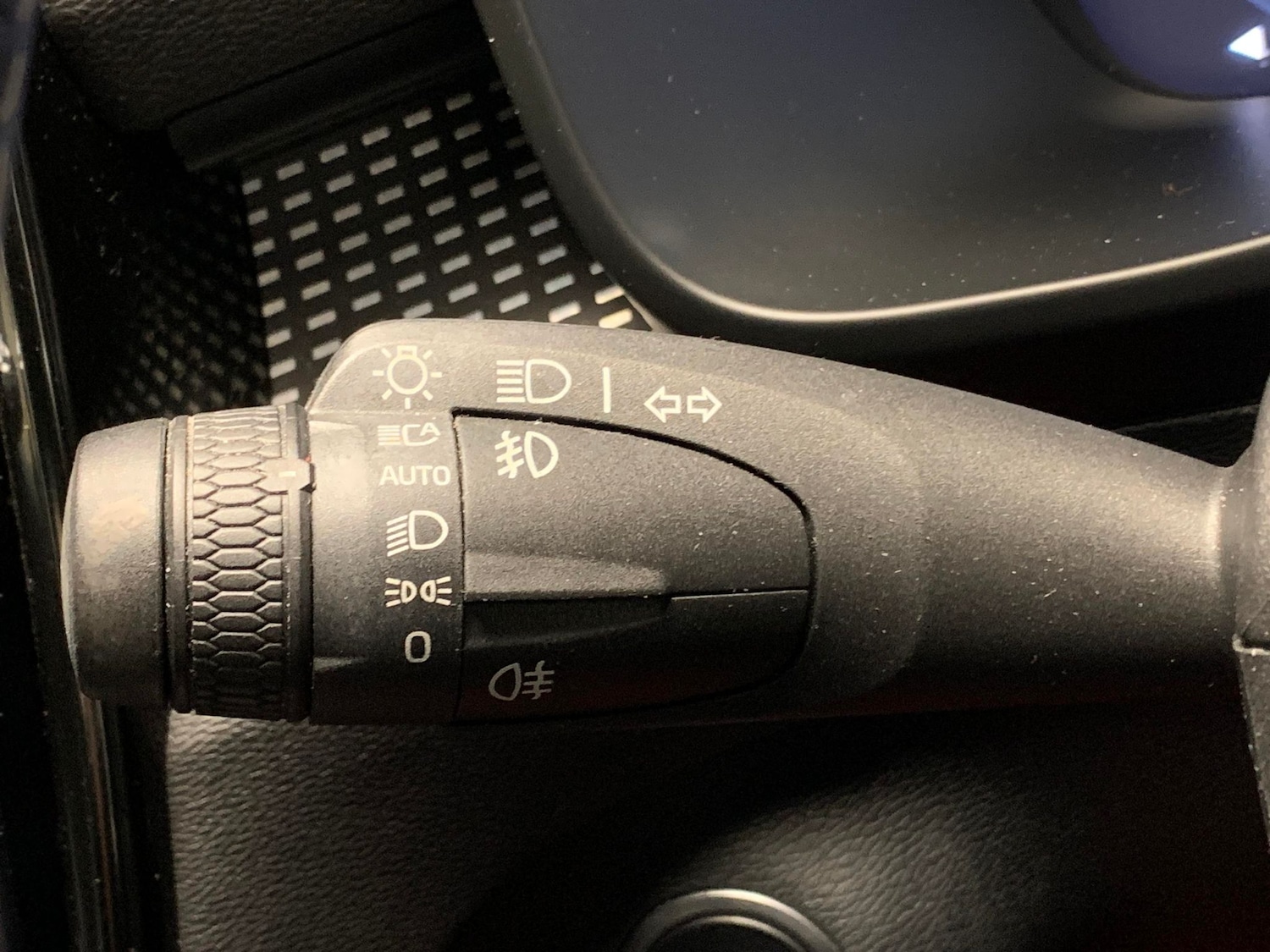 Used Volvo XC40 2020 for sale - 75983713: Photo 27