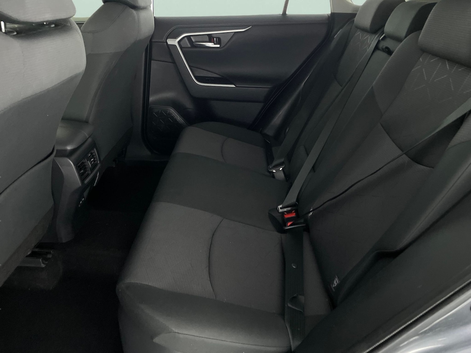 Used Toyota RAV4 2022 for sale - 77974370: Photo 30