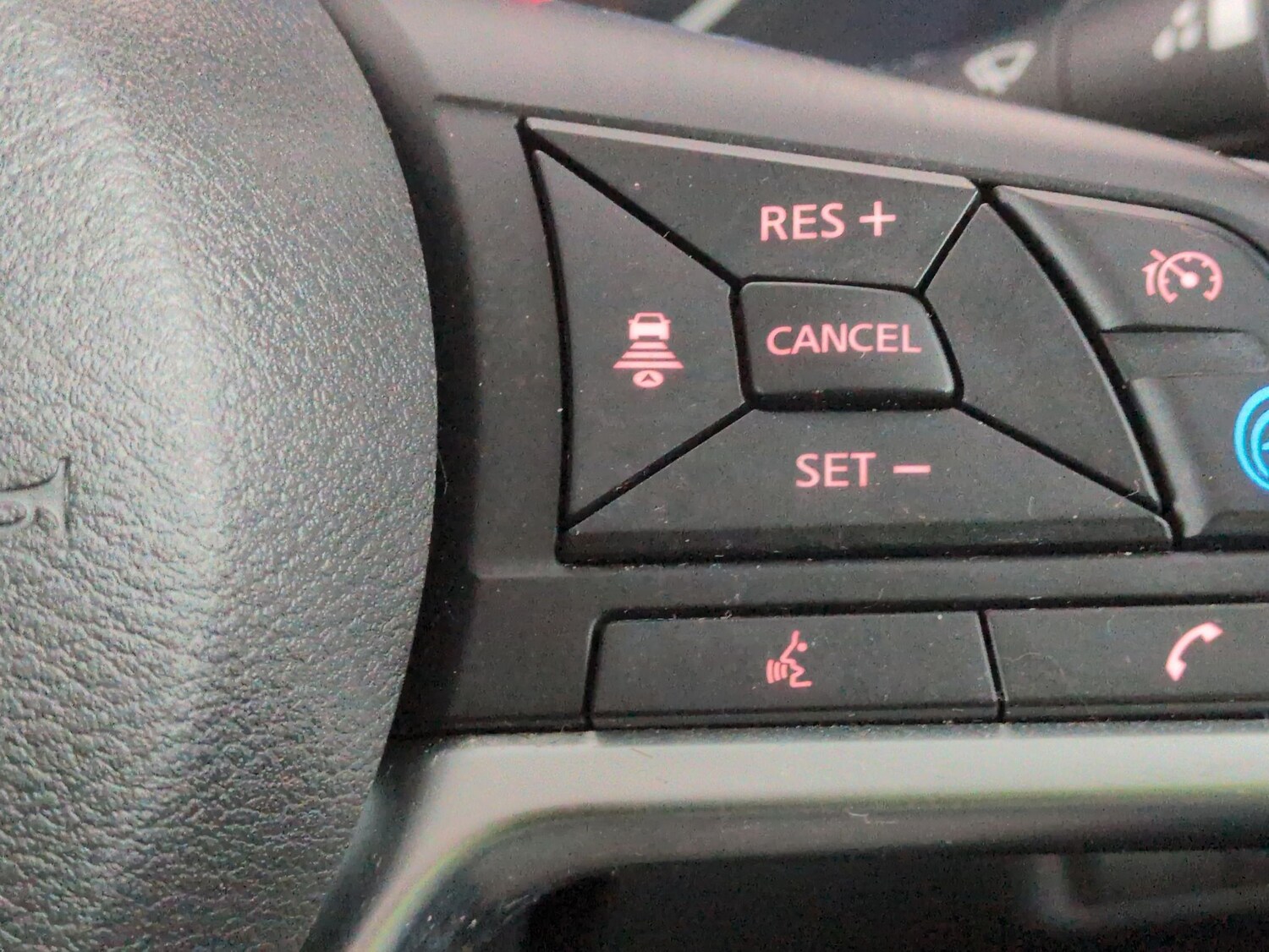 Used Nissan Leaf 2022 for sale - 77418100: Photo 20