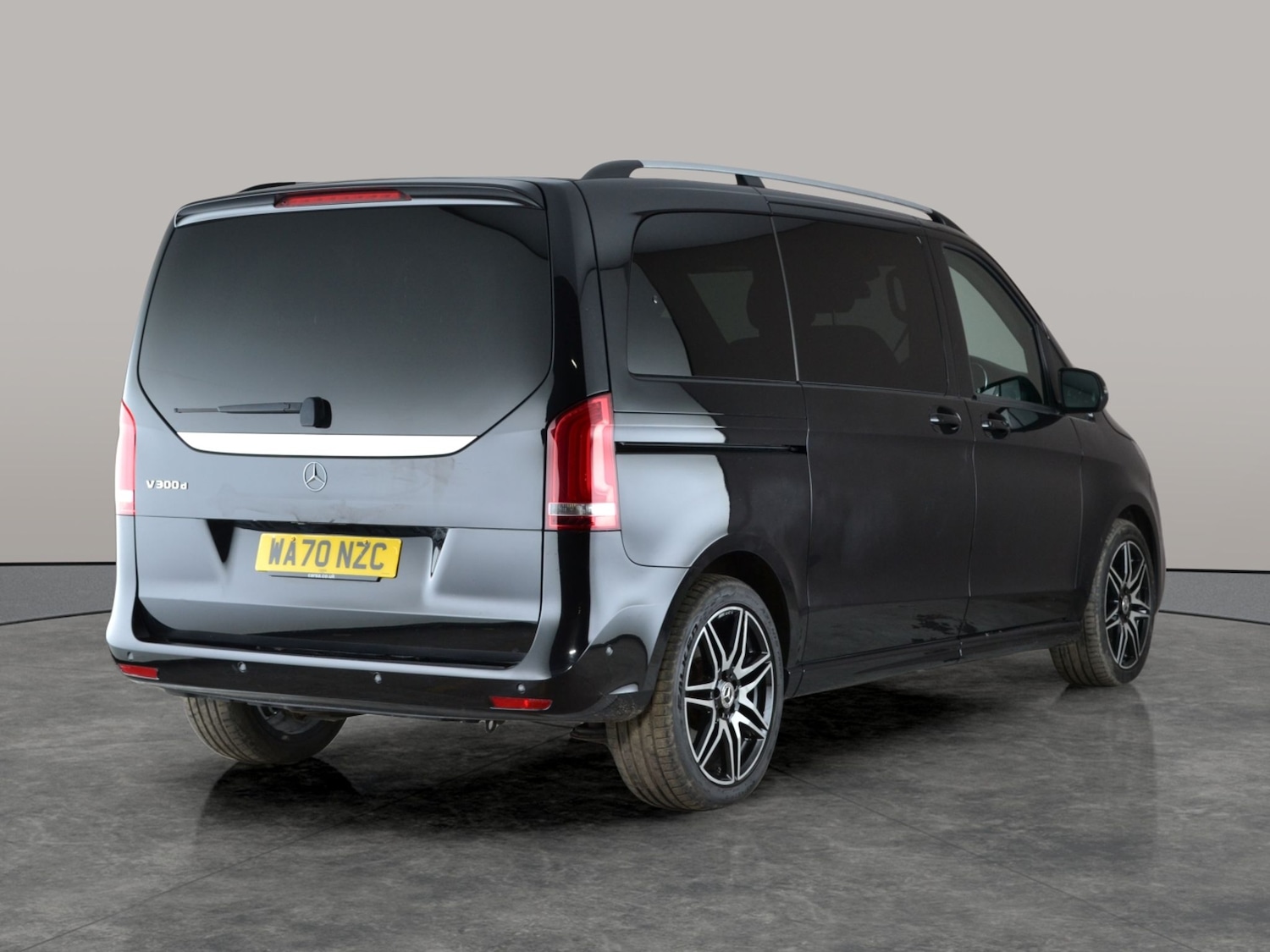 Used Mercedes-Benz V-Class 2020 for sale - 76895091: Photo 12