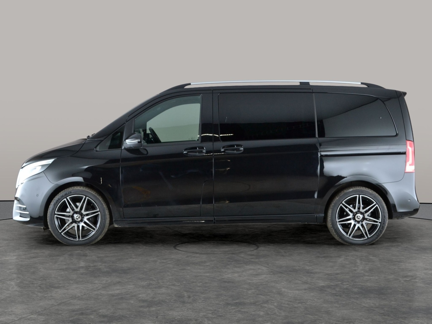 Used Mercedes-Benz V-Class 2020 for sale - 76895091: Photo 15