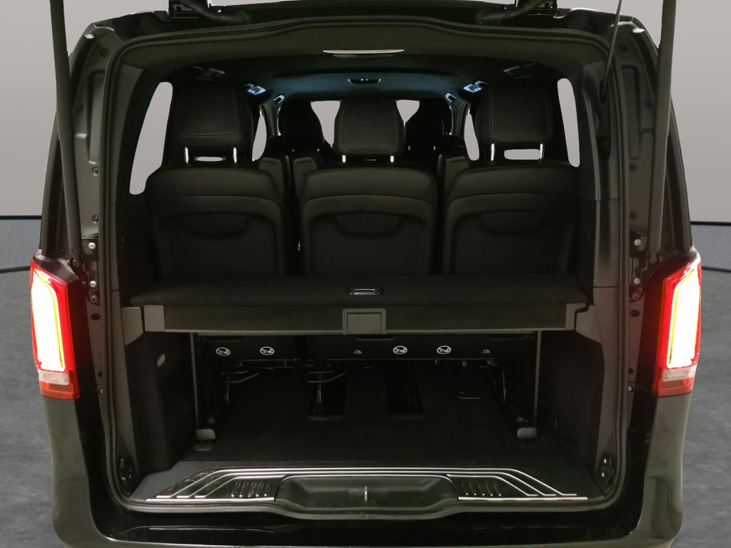 Used Mercedes-Benz V-Class 2020 for sale - 76895091: Photo 32