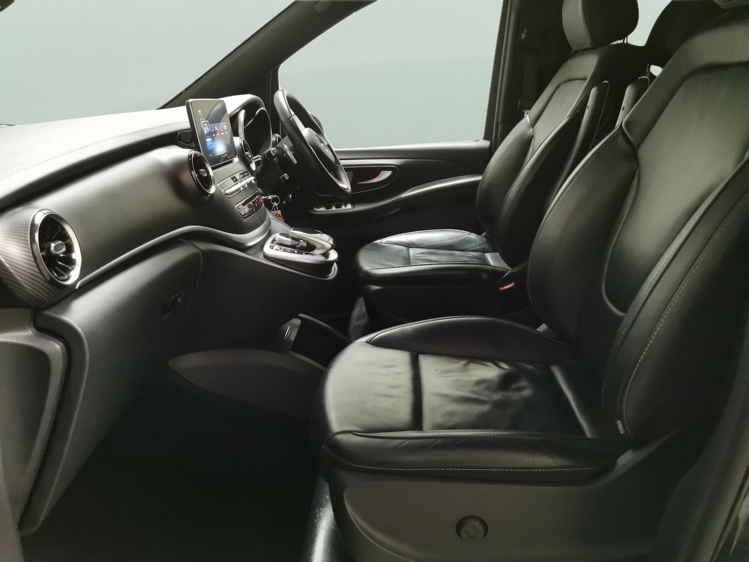 Used Mercedes-Benz V-Class 2020 for sale - 76895091: Photo 4