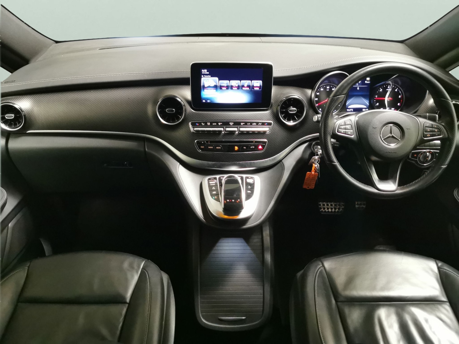 Used Mercedes-Benz V-Class 2020 for sale - 76895091: Photo 9