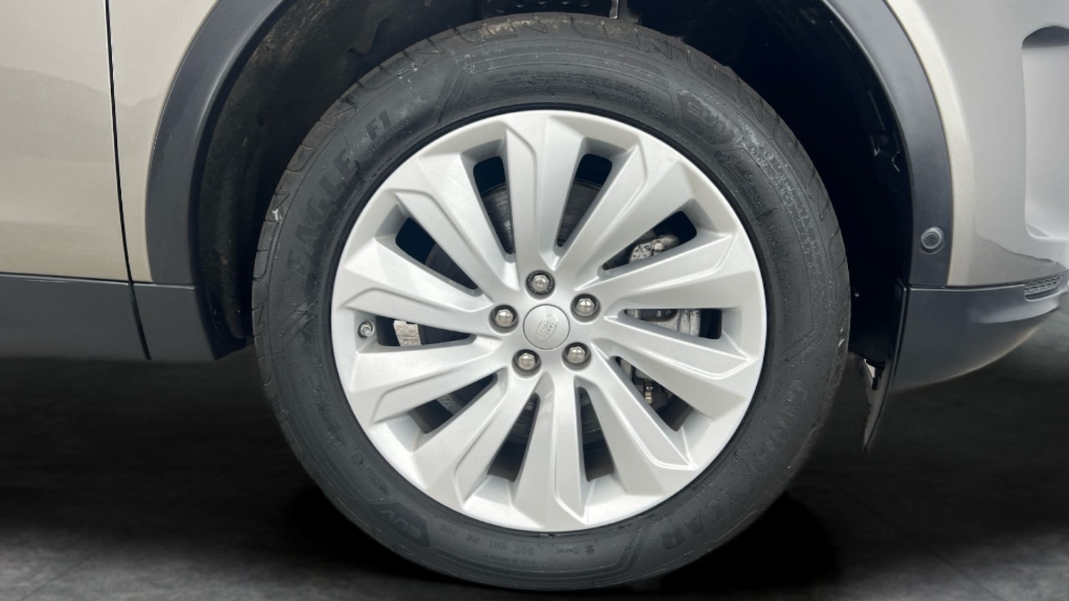 Used Land Rover Discovery Sport 2021 for sale - 76413166: Photo 26