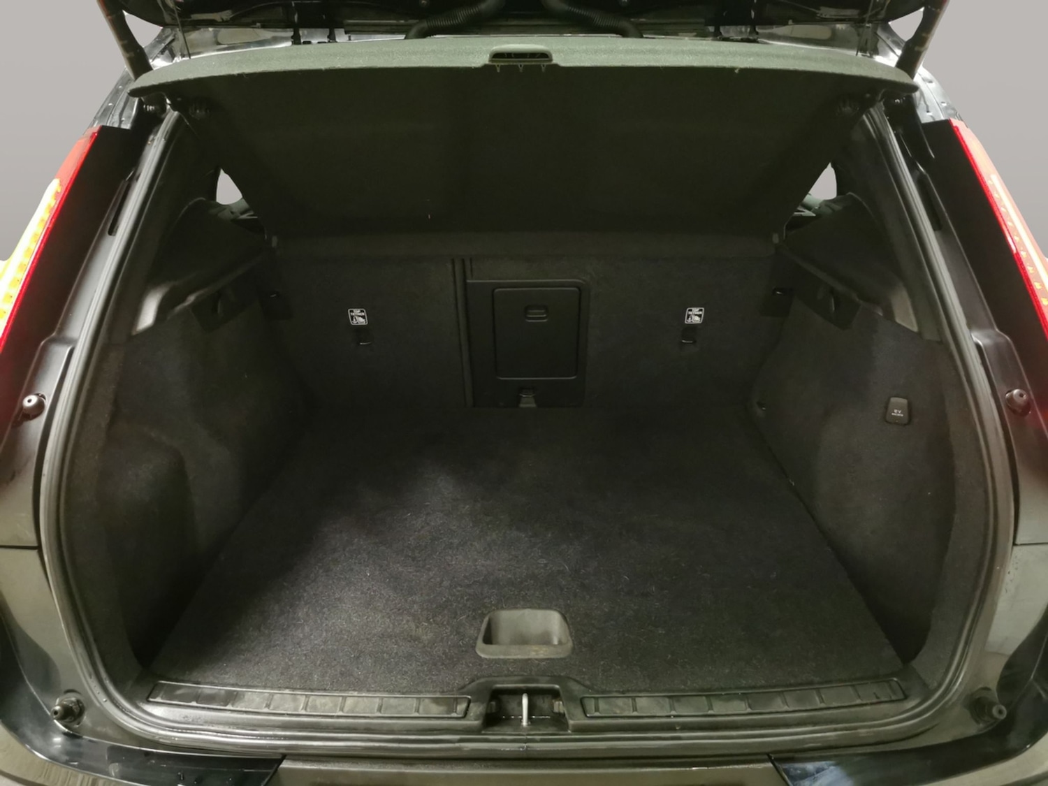 Used Volvo XC40 for sale - 77475453: Photo 29