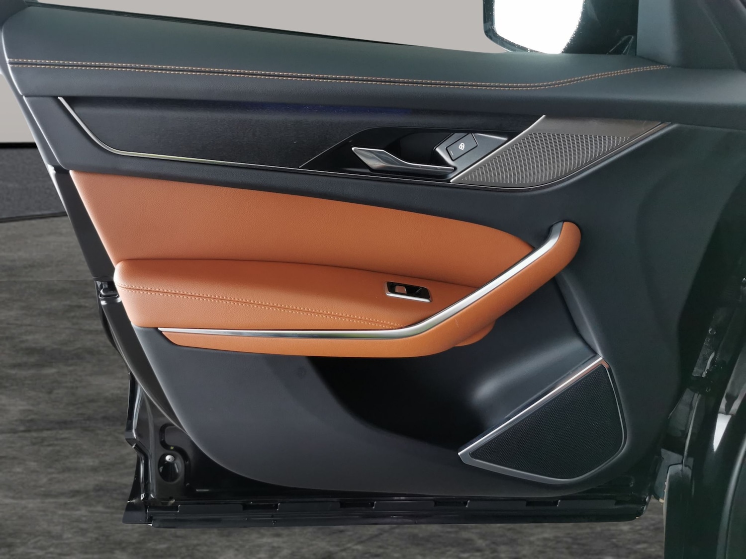 Used Jaguar F-Pace 2023 for sale - 77367416: Photo 31