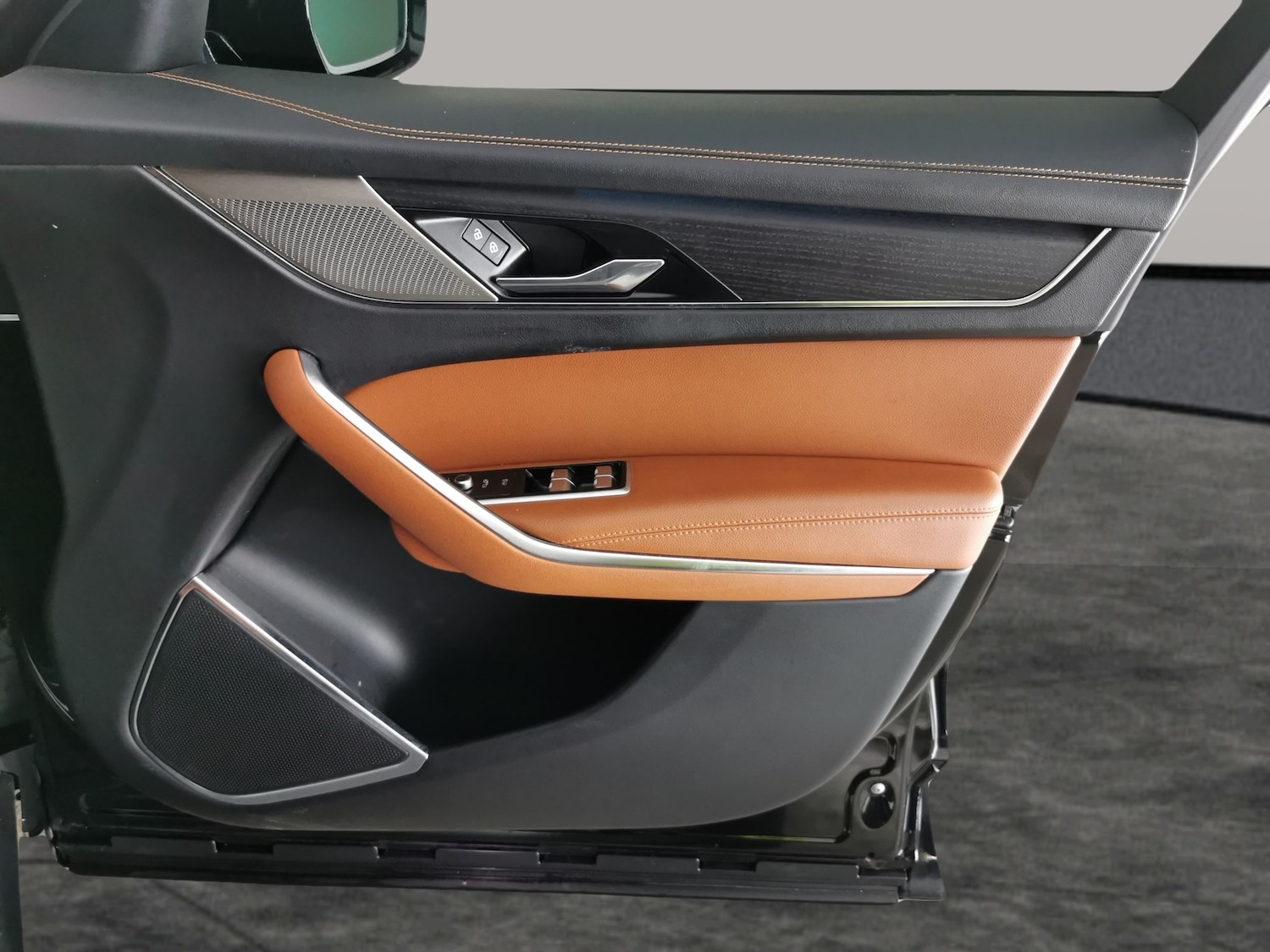 Used Jaguar F-Pace 2023 for sale - 77367416: Photo 34