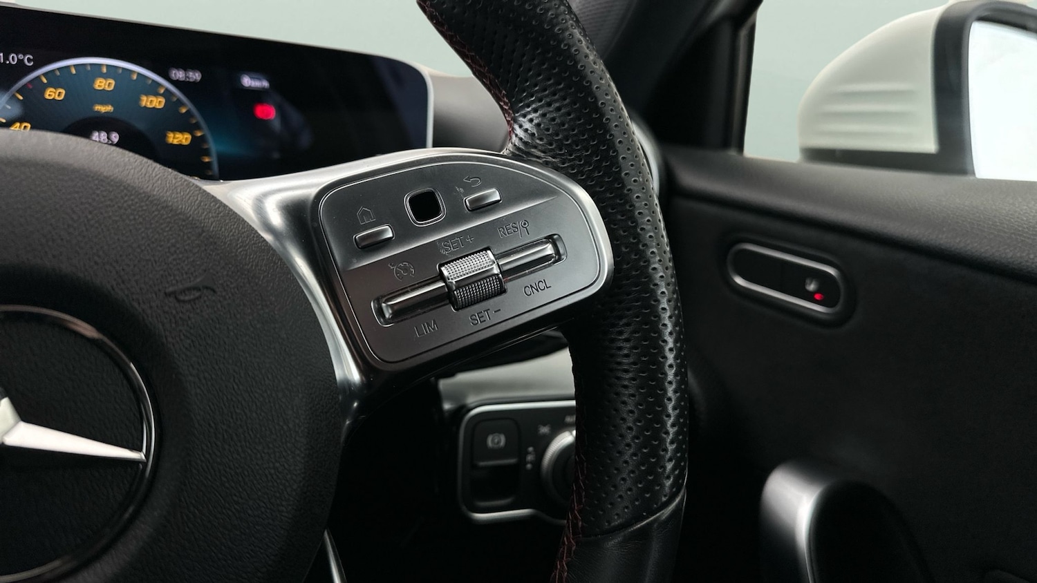 Used Mercedes-Benz A-Class 2019 for sale - 76946642: Photo 25