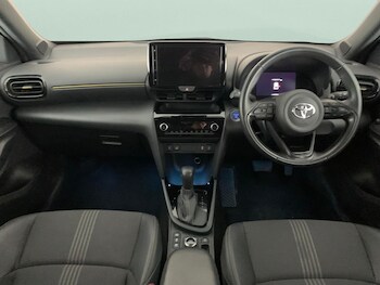 Used Toyota Yaris Cross 2022 for sale - 77367389: Photo