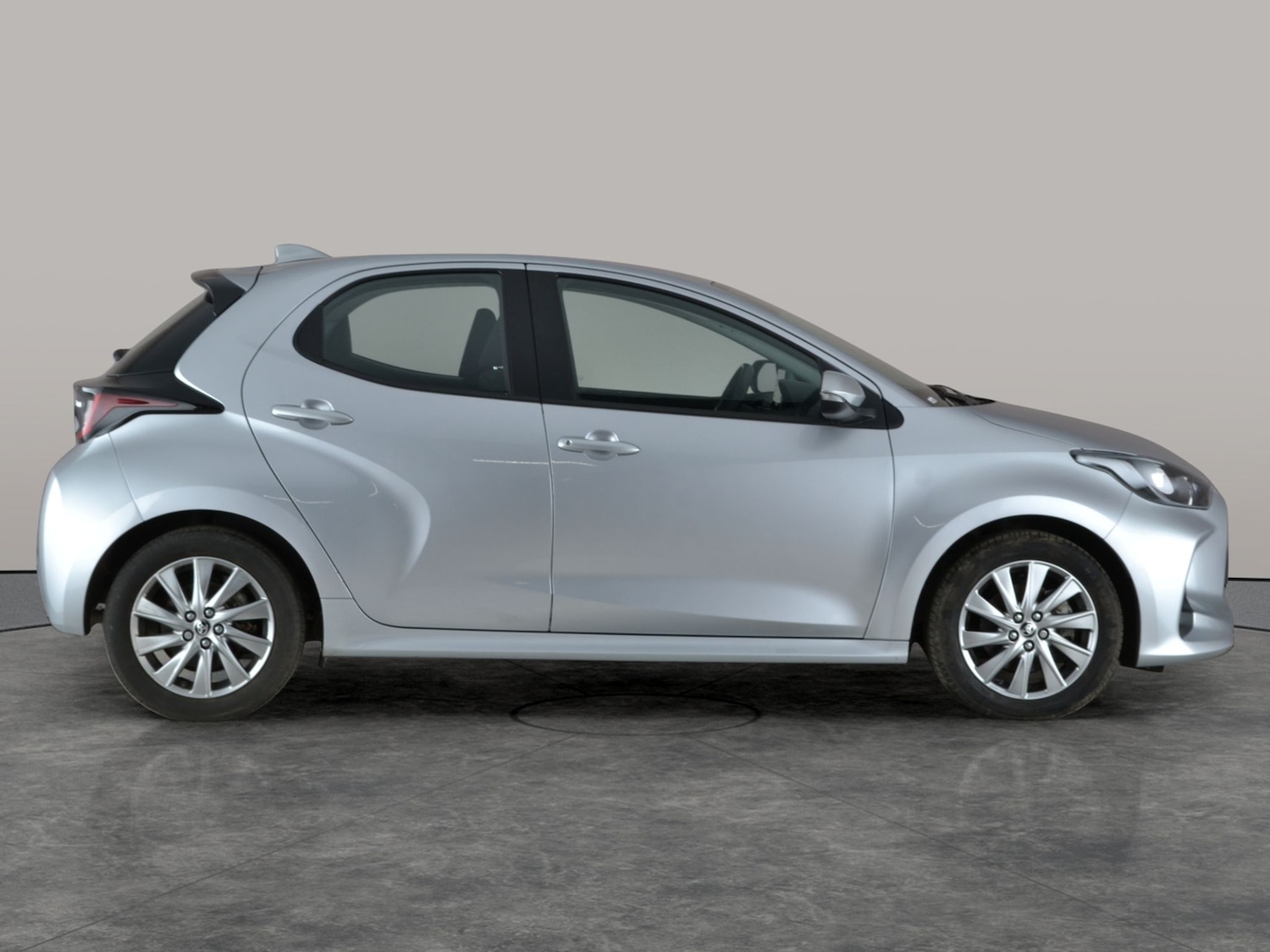 Used Toyota Yaris 2022 for sale - 77255893: Photo 9