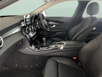Used Mercedes-Benz C-Class 2018 for sale - 75935901: Photo