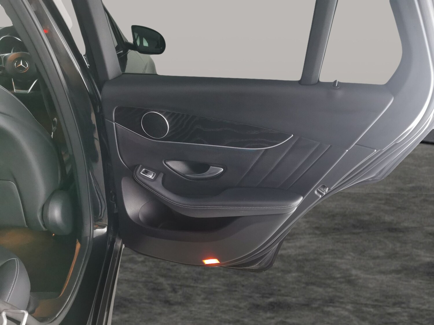 Used Mercedes-Benz GLC 2019 for sale - 77617459: Photo 32