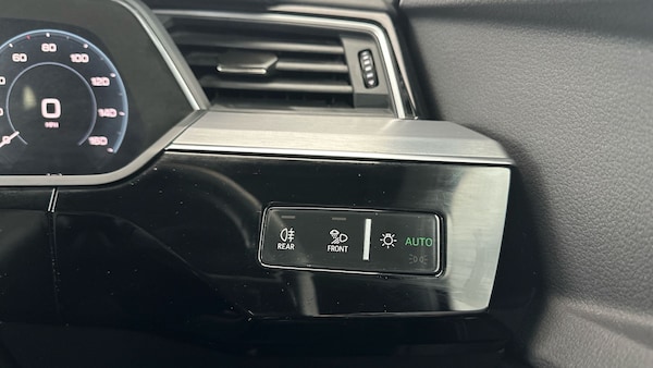 Used Audi e-tron 2022 for sale - 76253579: Photo 41