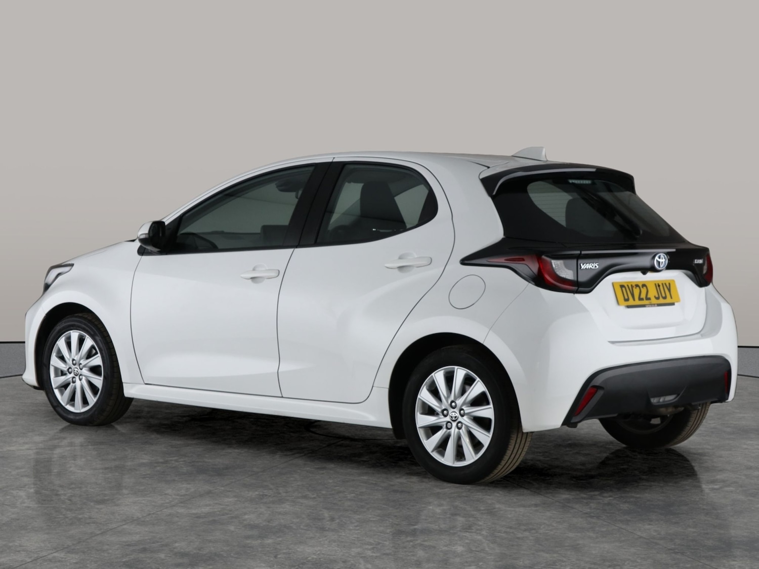 Used Toyota Yaris 2022 for sale - 76182320: Photo 14