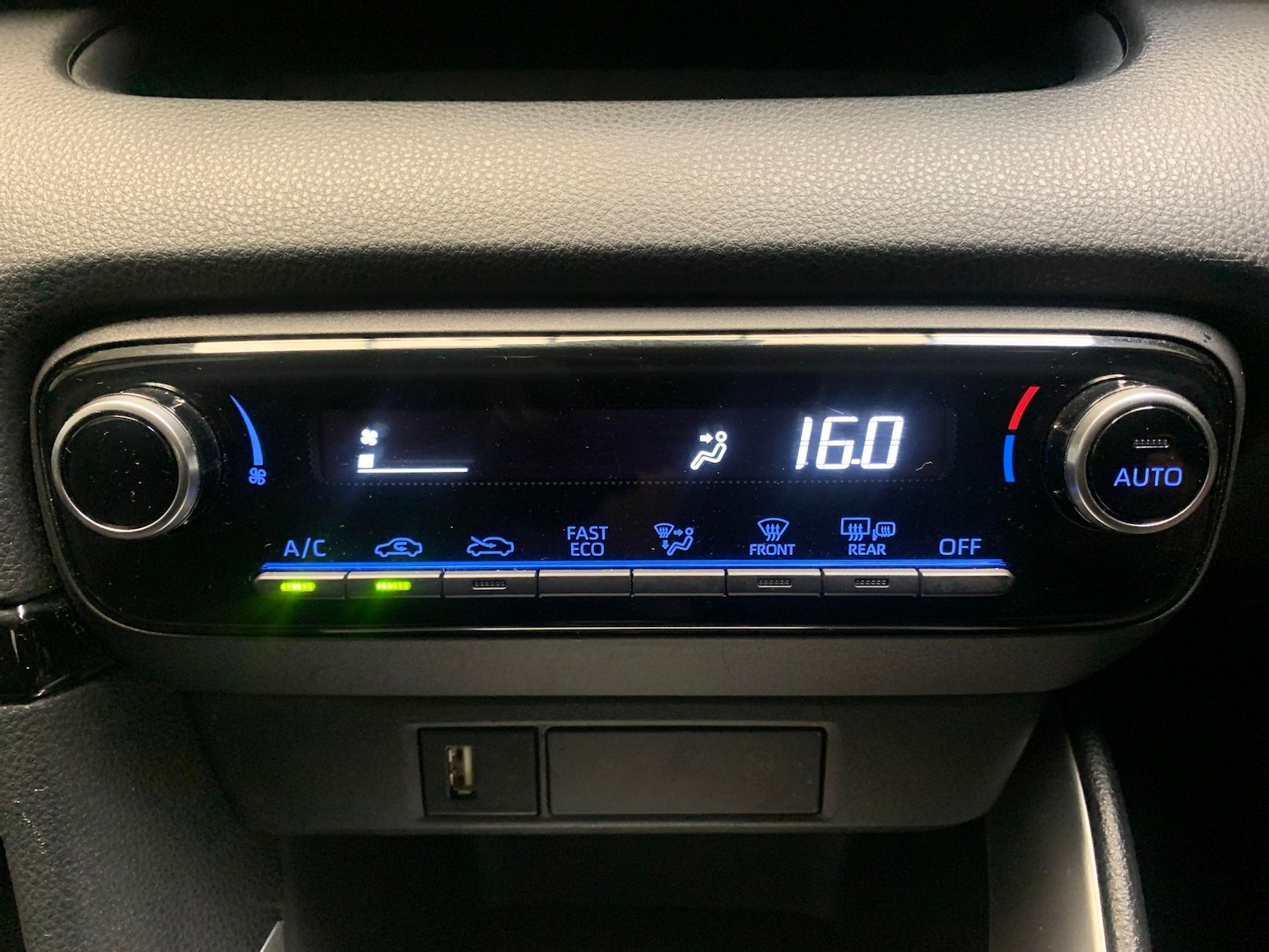 Used Toyota Yaris 2022 for sale - 76182320: Photo 21