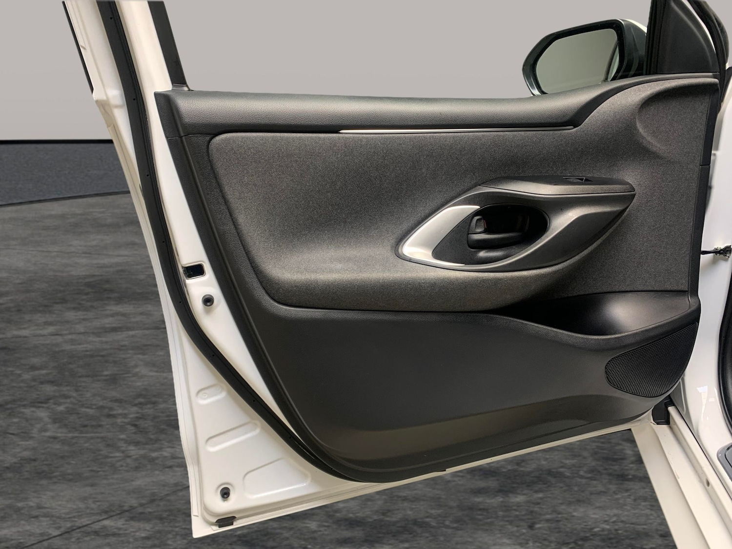 Used Toyota Yaris 2022 for sale - 76182320: Photo 32