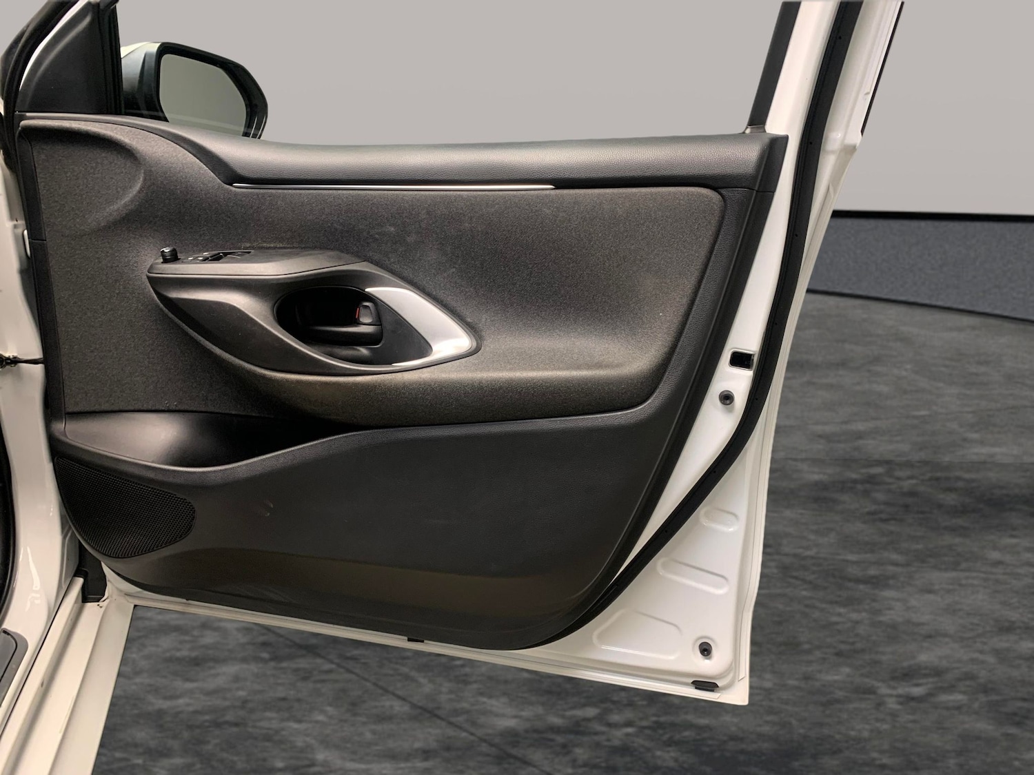 Used Toyota Yaris 2022 for sale - 76182320: Photo 36