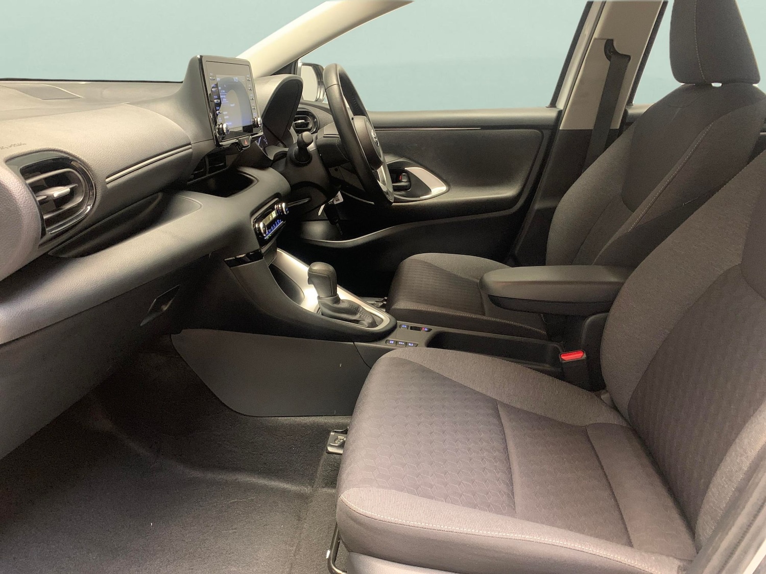 Used Toyota Yaris 2022 for sale - 76182320: Photo 4