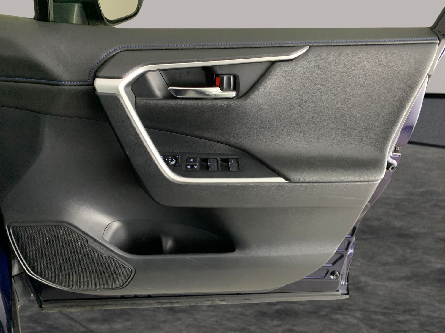 Used Toyota RAV4 2022 for sale - 77720854: Photo 32