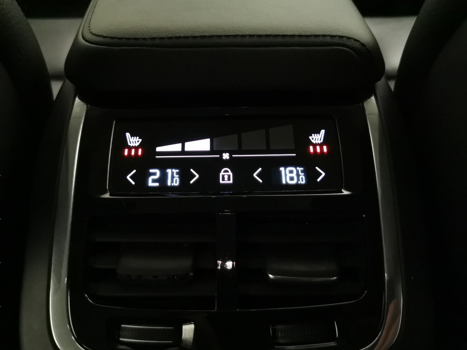 Used Volvo XC60 2023 for sale - 77312634: Photo 15