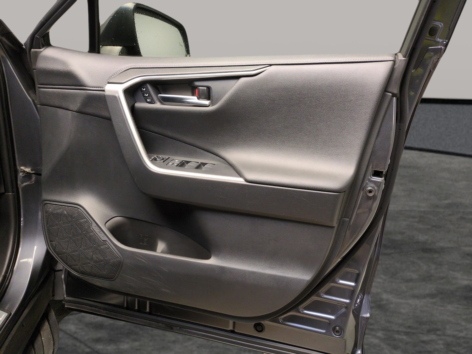 Used Toyota RAV4 2021 for sale - 77972238: Photo 35