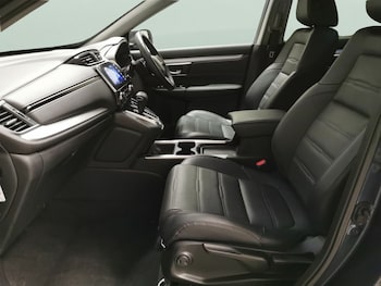 Used Honda CR-V 2019 for sale - 77903700: Photo