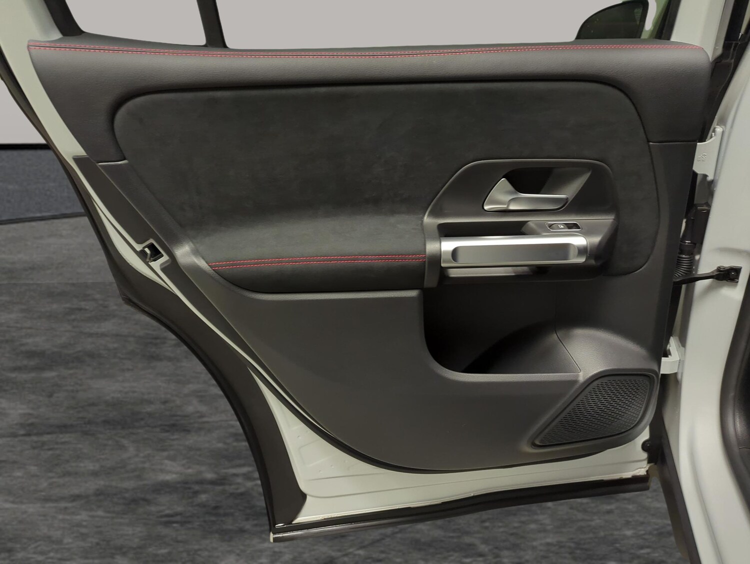 Used Mercedes-Benz GLB 2022 for sale - 77686169: Photo 32