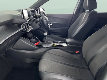 Used Peugeot 2008 2023 for sale - 79503668: Photo