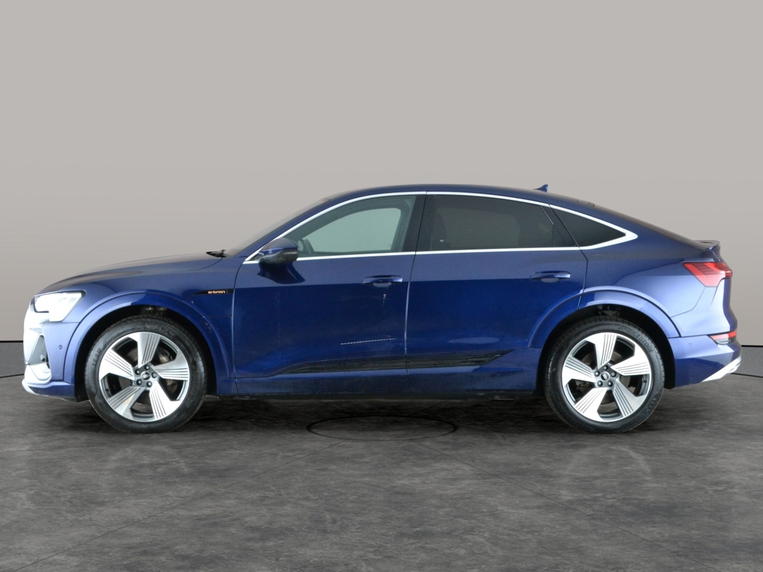 Used Audi e-tron 2022 for sale - 77350895: Photo 13