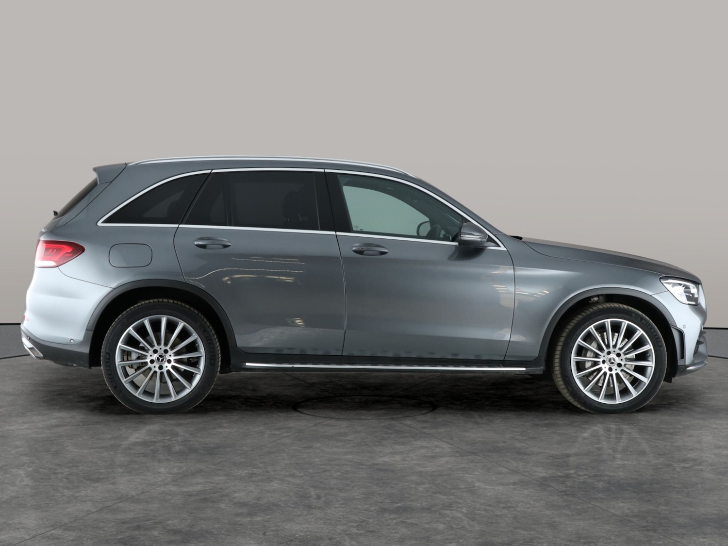 Used Mercedes-Benz GLC 2022 for sale - 76077627: Photo 12