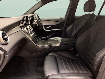 Used Mercedes-Benz GLC 2022 for sale - 76077627: Photo 4
