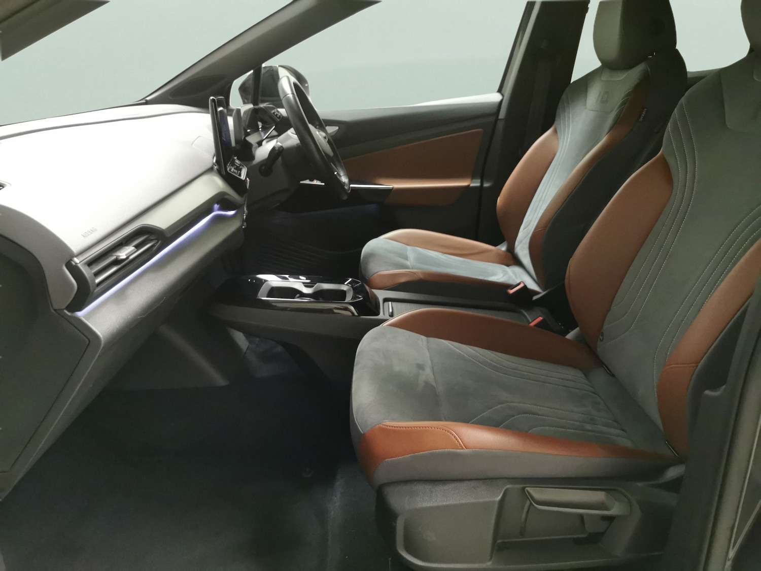 Used Volkswagen ID.4 2021 for sale - 77324279: Photo 4