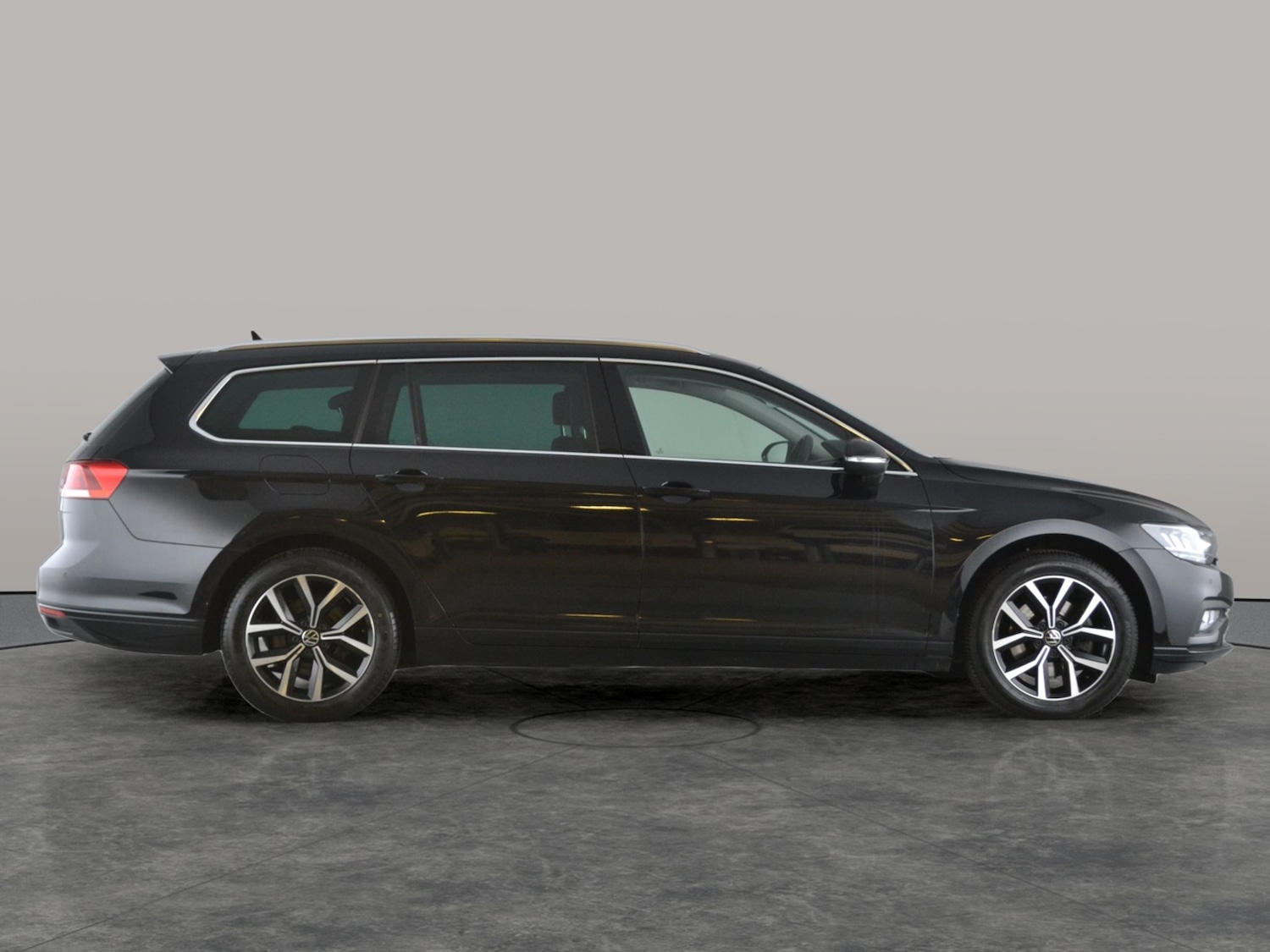 Used Volkswagen Passat 2022 for sale - 76612432: Photo 11
