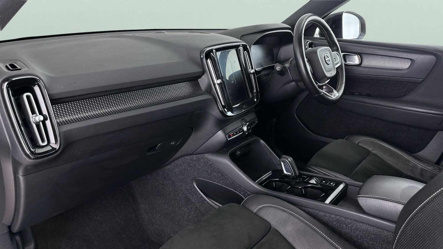 Used Volvo XC40 2021 for sale - 76098296: Photo 16