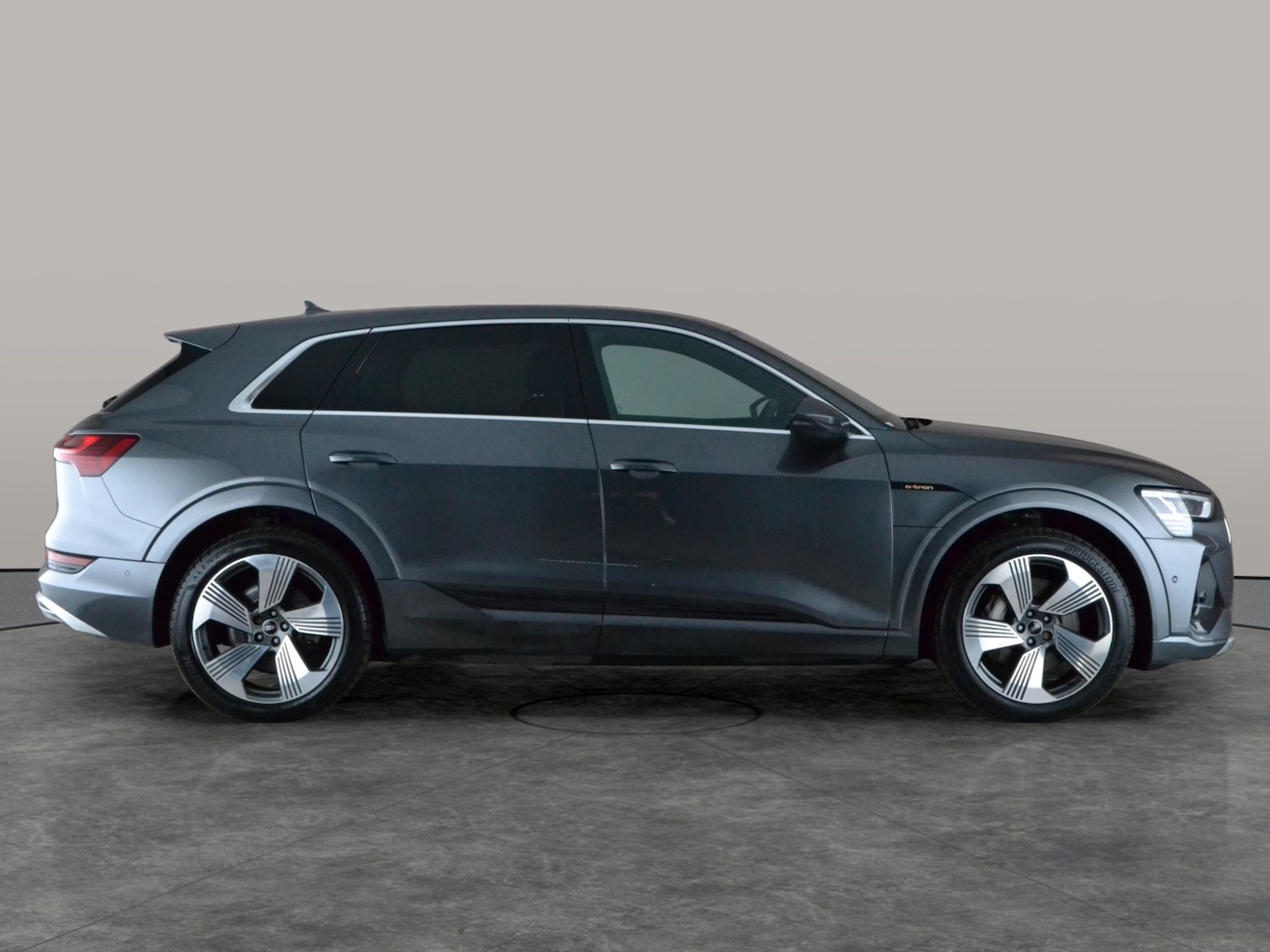 Used Audi e-tron 2021 for sale - 77833648: Photo 10