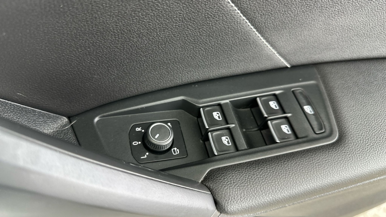 Used Volkswagen Tiguan 2020 for sale - 76353449: Photo 36