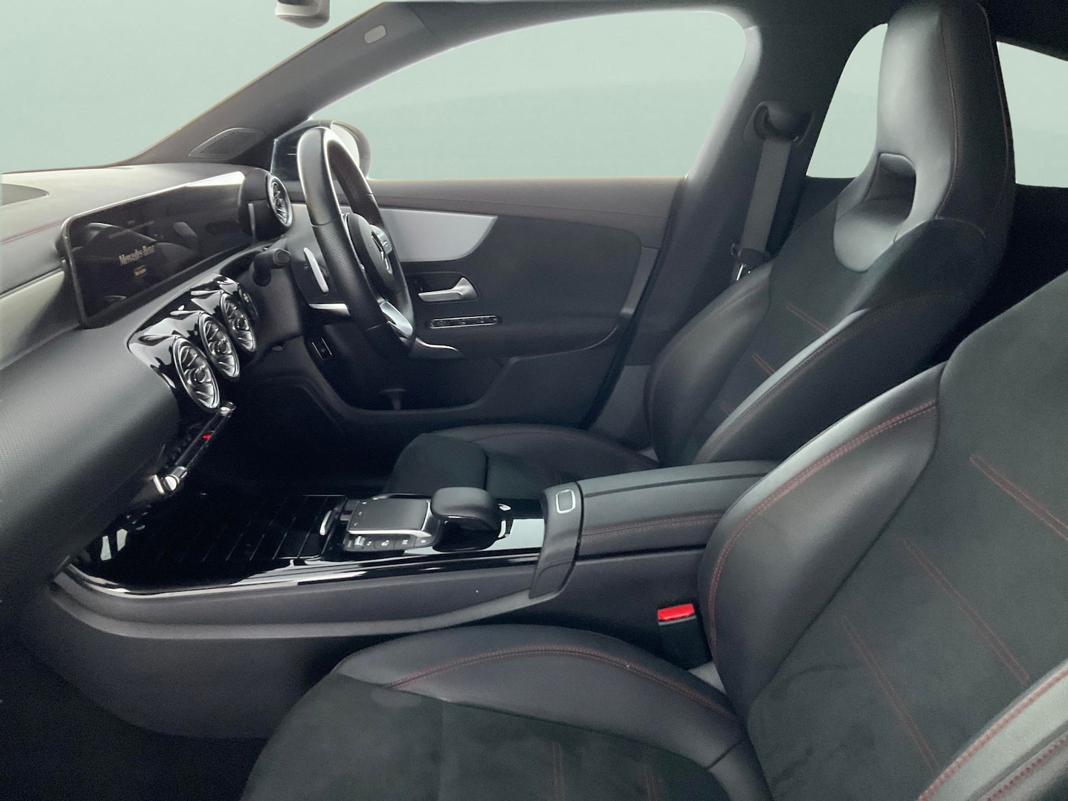 Used Mercedes-Benz CLA 2023 for sale - 76413136: Photo 4