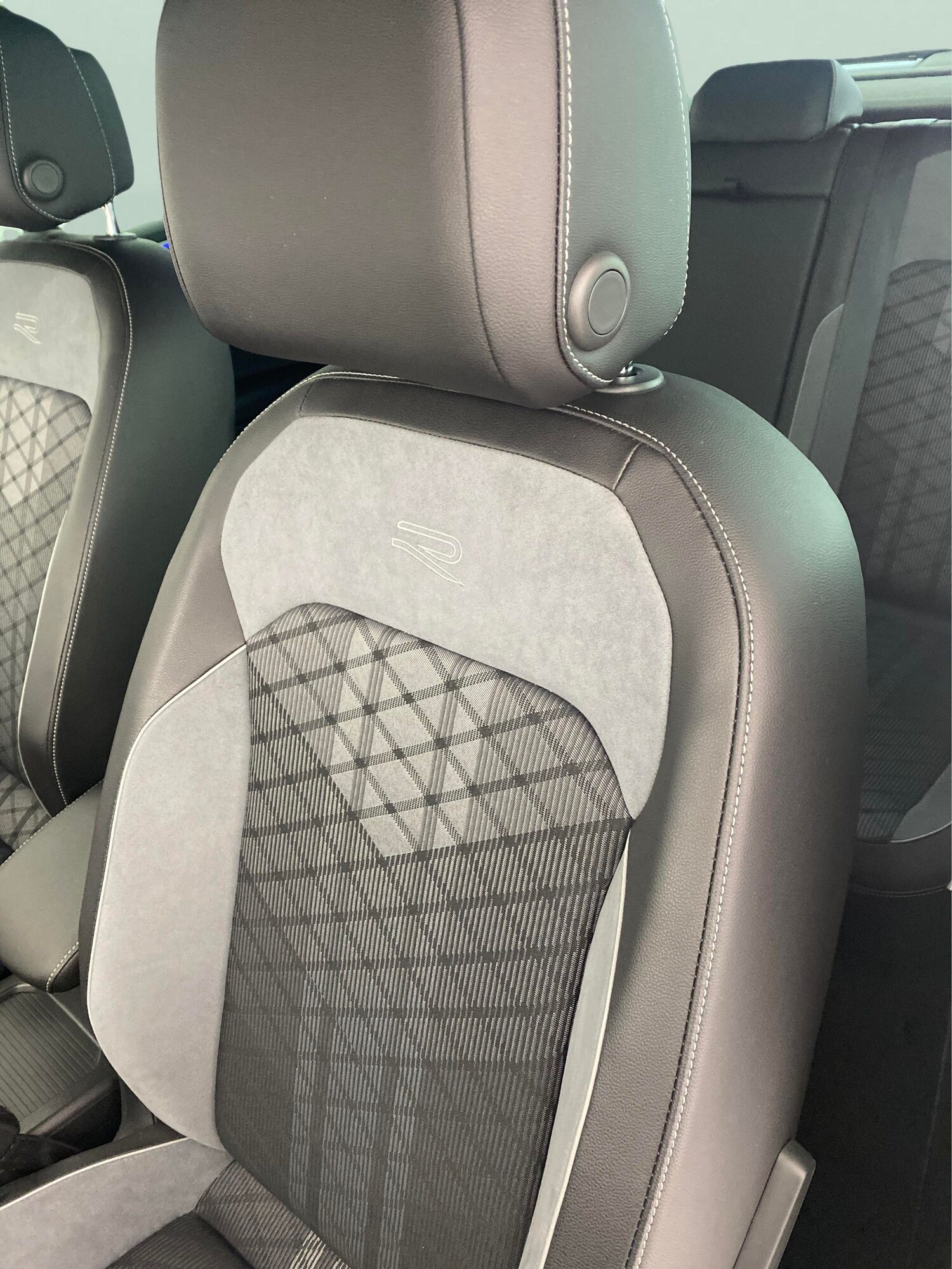 Used Volkswagen Tiguan 2021 for sale - 77568151: Photo 16